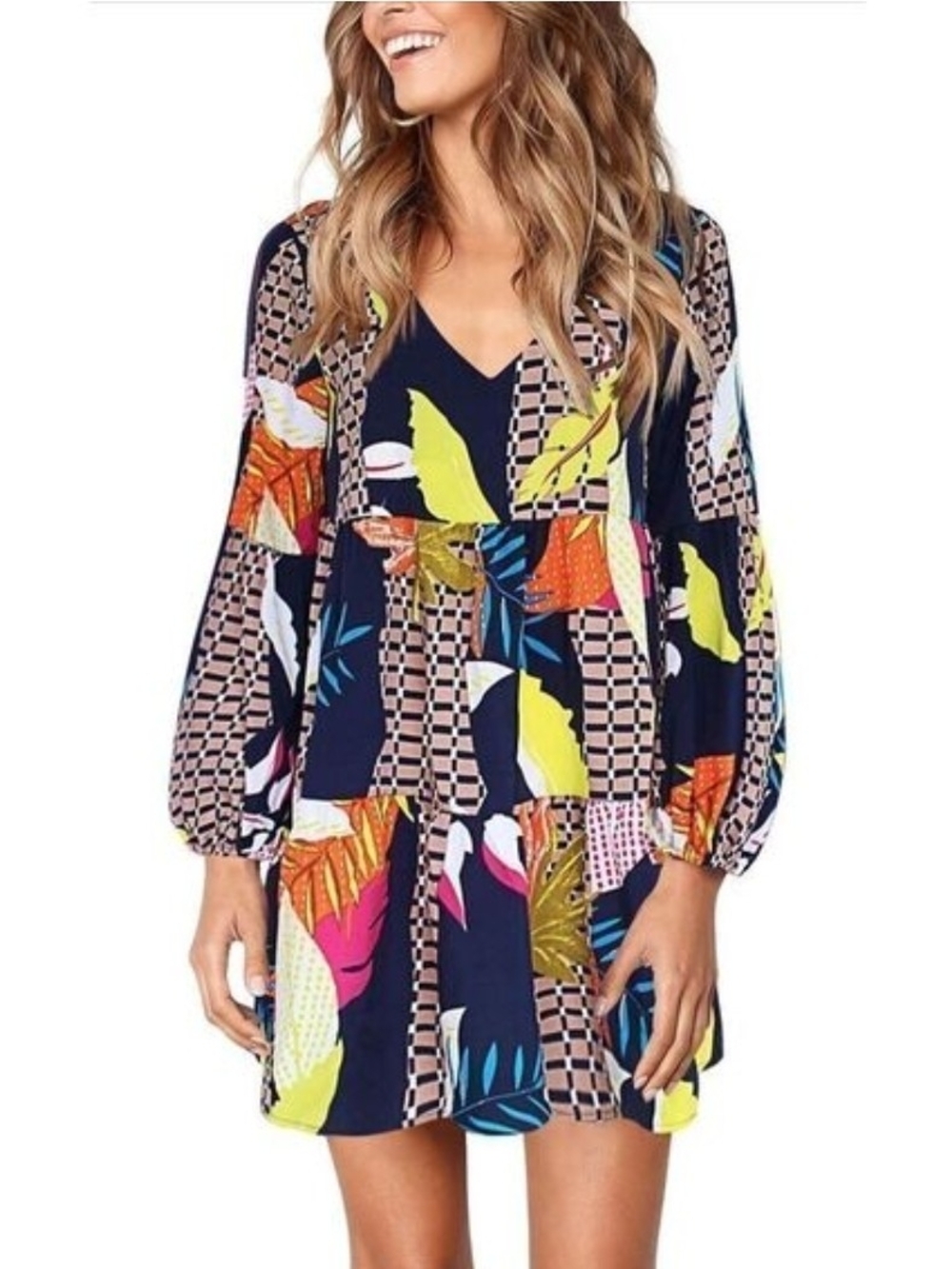 Amoretu V-neck tiered shift tunic dress
